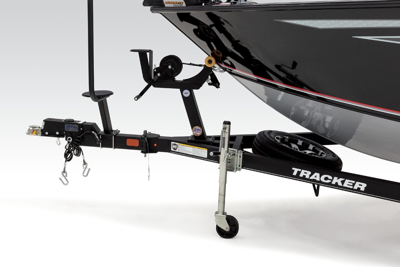 2019 TARGA V-19 WT Tournament Edition - TRACKER Deep V Multi-Species Boat