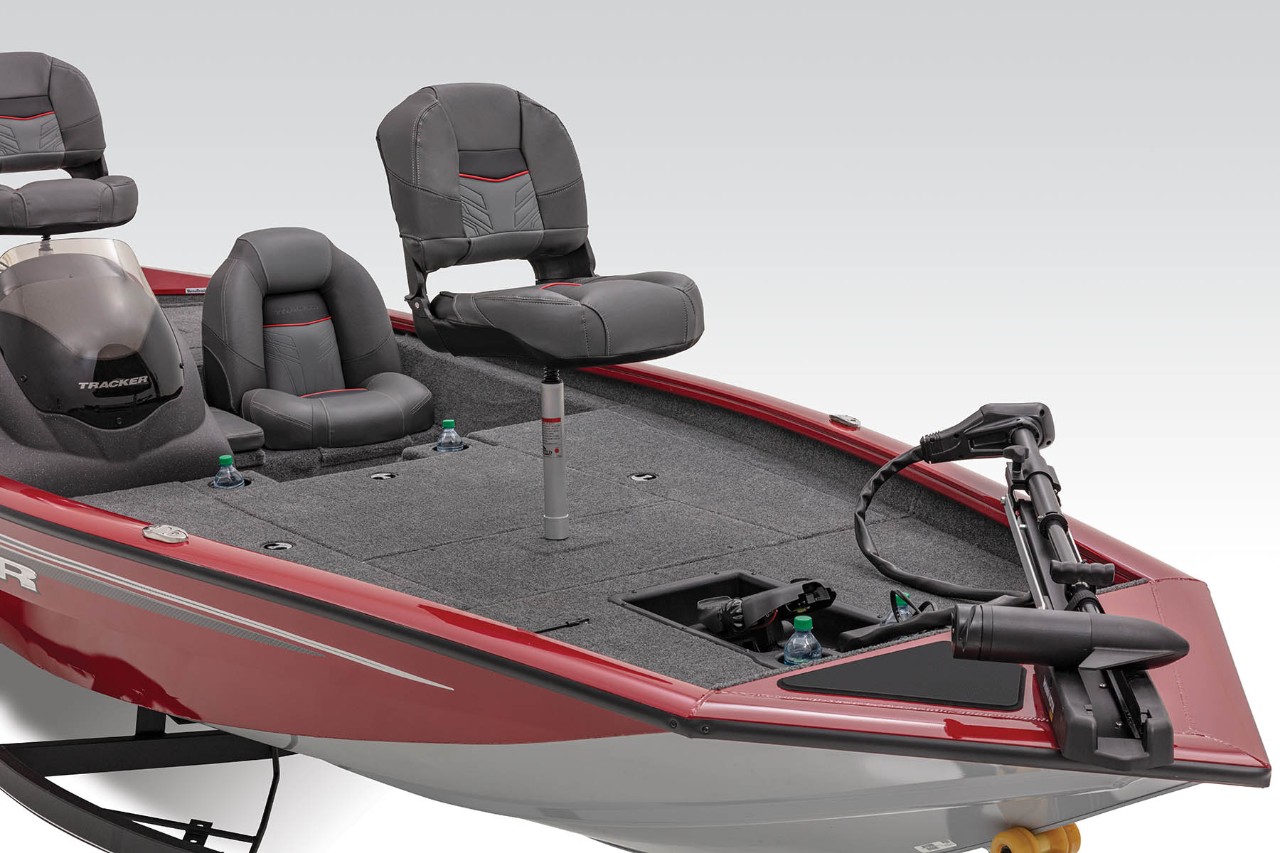 PRO TEAM 175 TXW TRACKER Mod V Bass Boat